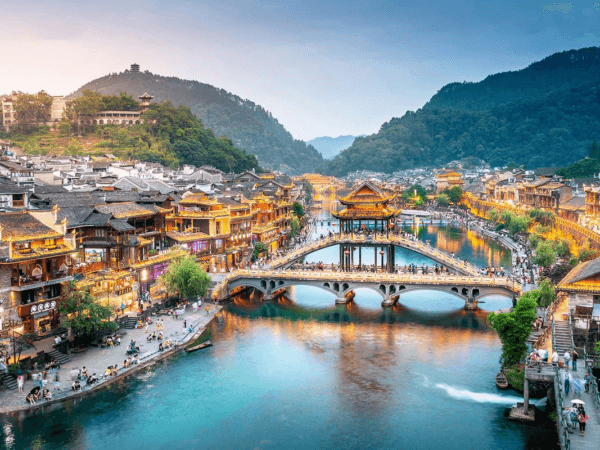 Bức Tranh Vân Nam: Lệ Giang - Shangrila & Chinh Phục Núi Tuyết Ngọc Long (5N4Đ)