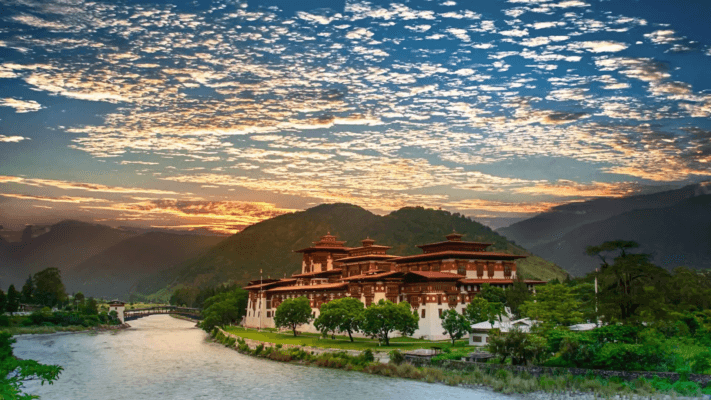 Chinh Phục Quốc Gia Hạnh Phúc Bhutan: Tu Viện Tiger's Nest & Cung Điện Punakha Dzong (5N4Đ)