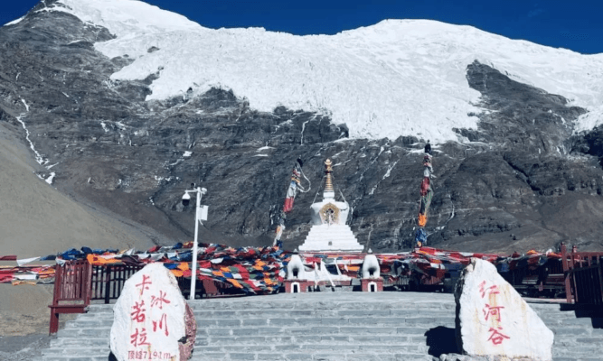 Hành Trình Chinh Phục Cung Điện Potala & Sông Băng Vĩnh Cửu Karola Tây Tạng (6N5Đ)
