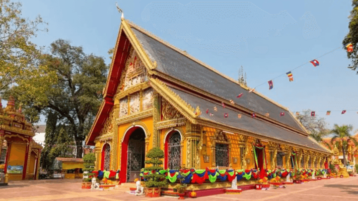Hành Trình Đất Phật Lào: Viêng Chăn, Văng Viêng & Cố Đô Luang Prabang (5N4Đ)
