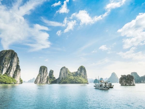 Khám Phá Cảnh Sắc Bắc Bộ: Hà Nội – Ninh Bình – Hạ Long – Yên Tử (4N3Đ)