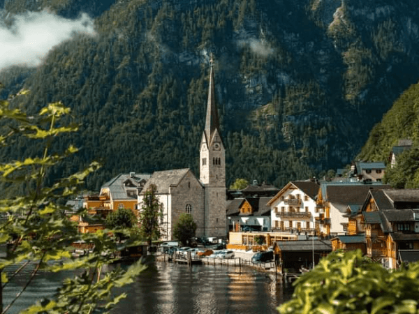 Kiệt Tác Đông Âu: Làng Cổ Hallstatt & Du Thuyền Sông Danube (10N9Đ)