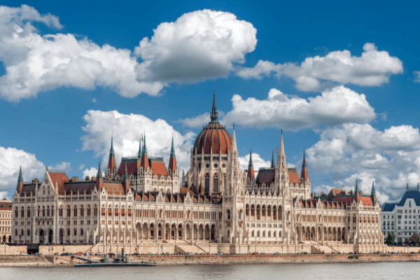 Kiệt Tác Đông Âu: Làng Cổ Hallstatt & Du Thuyền Sông Danube (10N9Đ)